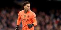Carl Recine/Getty Images - Legenda: Ederson tem contrato com o City somente até junho de 2026  Foto: Jogada10