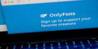 Ilustração com logo do OnlyFans 
 29/2/2024    REUTERS/Carlos Barria  Foto: Reuters