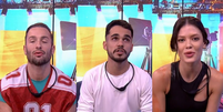 BBB25: Diego Hypólito, João Gabriel e Vitória Strada se enfrentam no Paredão   Foto: Reprodução/Globoplay