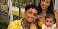MC Mirella e Dynho Alves com a filha, Serena  Foto: Reprodução/Instagram / Mais Novela
