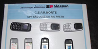 Detento expeliu os três celulares e as baterias após ser flagrado  Foto: Divulgação/SAP