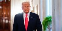 Trump anunciou uma 'pausa' de 90 dias na aplica&ccedil;&atilde;o de tarifas extras a pa&iacute;ses que n&atilde;o retaliaram sua nova pol&iacute;tica de com&eacute;rcio  Foto: Getty Images / BBC News Brasil
