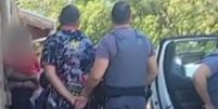 Casal esconde filho no porta-malas, é descoberto pela PM e termina preso em SP  Foto: Reprodução/TV Globo