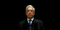 Mario Vargas Llosa, na cerim&ocirc;nia em que recebeu o t&iacute;tulo de Honoris Causa da Universidade Nova de Lisboa, em Lisboa, Portugal, em 22 de julho de 2014.  Foto: &copy; Francisco Seco / AP / RFI