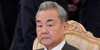 Ministro das Relações Exteriores da China, Wang Yi, em Moscou 01/04/2025   Foto: Pavel Bednyakov/Reuters