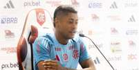  Foto: Adriano Fontes/Flamengo - Legenda: Bruno Henrique deve ficar como op&ccedil;&atilde;o no banco de reservas diante do Juventude / Jogada10