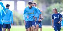 Grêmio tenta reencontra caminho da vitória no Brasileirão   Foto: Lucas Uebel / Grêmio FBPA / Esporte News Mundo