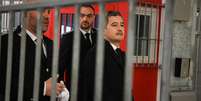 O ministro da Justiça da França, Gerald Darmanin, visita o centro penitenciário de Alençon-Conde-sur-Sarthe, em Conde-sur-Sarthe, noroeste da França, em 17 de fevereiro de 2025.  Foto: AFP - JEAN-FRANCOIS MONIER / RFI
