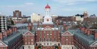 A Universidade de Harvard tem um patrimônio superior ao PIB da Bolívia e do Paraguai  Foto: Getty Images / BBC News Brasil