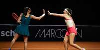Luisa Stefani e Babos   Foto: WTA / Esporte News Mundo