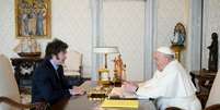 Milei teve encontro com o papa Francisco em fevereiro de 2024  Foto: Vatican News