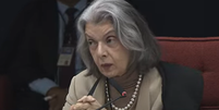 Ministra Cármen Lúcia, do STF e do TSE, rebate advogado que negou tentativas de impedir votos de eleitores de Lula Foto: Reprodução/TV Justiça