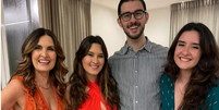 Fátima Bernardes com os trigêmeos Laura, Vinícius e Beatriz  Foto: Reprodução/Instagram