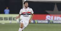  Foto: Rubens Chiri / São Paulo FC - Legenda: Calleri lesionou o joelho esquerdo contra o Botafogo, na última semana / Jogada10