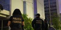 A Operação Sem Desconto, deflagrada na quarta-feira (23/4), estima que o esquema envolva R$ 6,3 bilhões  Foto: Polícia Federal / BBC News Brasil
