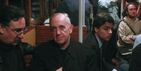 24 de maio de 2008. Papa Francisco anda de metrô em Buenos Aires, na Argentina  Foto: Pablo Leguizamon