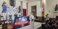 Missa em homenagem ao papa Francisco foi celebrada na mesma capela em que o clube foi fundado em 1908  Foto: © Márcio Resende/RFI / RFI