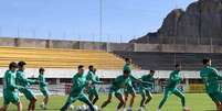 Foto: Cesar Greco/Palmeiras - Legenda: Jogadores do Palmeiras tentaram se adaptar aos efeitos da altitude / Jogada10