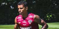  Foto: Erico Leonan / São Paulo FC - Legenda: Luiz Gustavo só deve voltar no segundo semestre da temporada / Jogada10