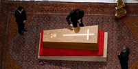 Caixão do papa Francisco é fechado no Vaticano  Foto: Vatican News
