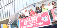 Bancada de assembleia dos professores do Estado de São Paulo na Avenida Paulista  Foto: Youtube/Apeoesp / Reprodução