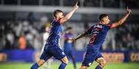 Foto: Ari Ferreira/Red Bull Bragantino. - Legenda: Sasha marcou o primeiro gol do jogo / Jogada10