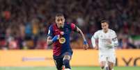 Raphinha (Barcelona) durante jogo contra o Real Madrid, no dia 26.04.2025 Foto: Guillermo Martinez / Alamy Stock Photo