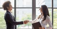 Tem interesse em trabalho remoto em grandes empresas internacionais? Certifique-se de que sua carta de apresentação seja inesquecível  Foto: Seu Crédito Digital