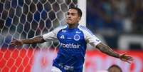 Dudu comemora gol pelo Cruzeiro  Foto: Getty Images/Pedro Vilela 