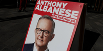 O primeiro-ministro australiano, Anthony Albanese, foi reeleito na Austr&aacute;lia  Foto: REUTERS/Hollie Adams / BBC News Brasil