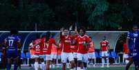 ( Foto: Divulgação/X/Gurias Coloradas / Esporte News Mundo