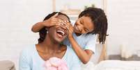 Características de cada signo ajudam a escolher o presente ideal para o Dia das Mães  Foto: Prostock-studio | Shutterstock / Portal EdiCase