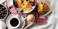 Café da manhã ajuda a regular o apetito ao longo do dia  Foto: Freepik