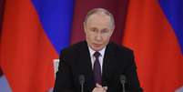 Sob o governo de Vladimir Putin, celebrações do Dia da Vitória se tornaram maiores e mais importantes  Foto: Getty Images / BBC News Brasil