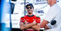 Yago Dora e Filipe Toledo se enfrentam na WSL. Foto: Beatriz Ryder/World Surf League / Esporte News Mundo