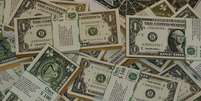 Dólar  Foto: Suno
