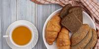 Descubra qual é o melhor pão para comer no café da manhã  Foto: Freepik
