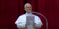 Papa Leão XIV fez sua primeira oração a fiéis na Praça de São Pedro  Foto: Reprodução/YouTube/Vatican News