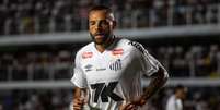Guilherme (Santos) durante jogo contra o CRB, no dia 01.05.2025 Foto: Sipa US / Alamy Stock Photo