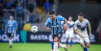 Foto: Lucas Uebel / Grêmio FBPA - Legenda: Arezo novamente indica possiblidade em voltar ao Peñarol e causa incômodo no Grêmio / Jogada10