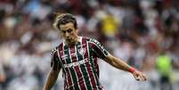 Foto: Marcelo Gonçalves/Fluminense - Legenda: Canobbio sai de campo logo aos seis minutos de jogo, após choque de cabeça / Jogada10