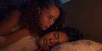 O conflito de Raquel (Taís Araújo) e Maria de Fátima (Bella Campos) ainda não conseguiu levantar a audiência da Globo na faixa das 21h  Foto: Reprodução/TV