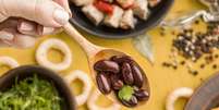 Conheça quais são os alimentos que dão gases intestinais  Foto: Freepik