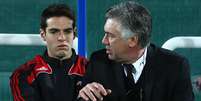 Kaká ao lado de Ancelotti, no Milan  Foto: Getty Images/Ryan Pierse 