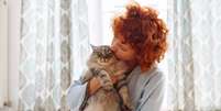Cuidados com os gatos vão além de oferecer comida e abrigo Foto: larisa Stefanjuk | Shutterstock / Portal EdiCase