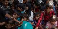 Ação militar de Israel tem privado população de Gaza de acesso a alimentos  Foto: EPA / BBC News Brasil