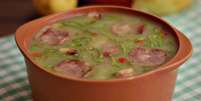 Aprenda a receita de caldo verde fácil e muito saborosa | Foto: Stela Handa Foto: Guia da Cozinha