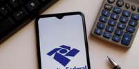 A entrega da declaração do imposto de renda trata-se de uma demonstração da responsabilidade fiscal do contribuinte brasileiro  Foto: Brenda Rocha - Blossom | Shutterstock / Portal EdiCase