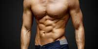 Gominhos na barriga Foto: Shutterstock / Sport Life