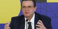 Ministro Wolney Queiroz prometeu ação 'implacável' contra associações responsáveis por fraudes  Foto: Antônio Cruz/Agência Brasil / Estadão